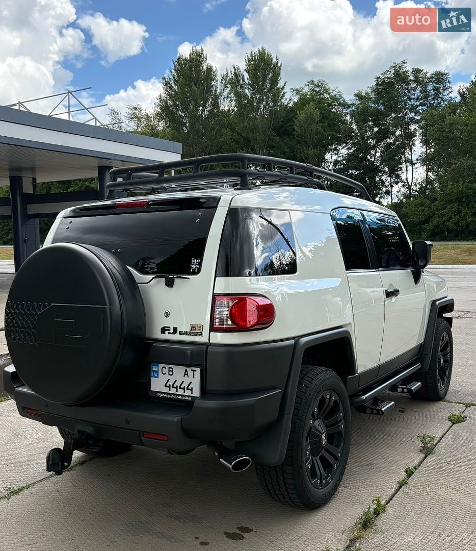 Toyota FJ Cruiser 2008 VIN JTEBU11F88K037802 фото оголошення 4 з 29