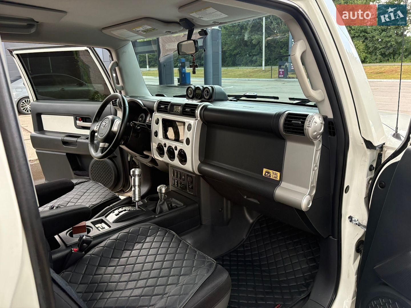 Toyota FJ Cruiser 2008 VIN JTEBU11F88K037802 фото оголошення 12 з 29