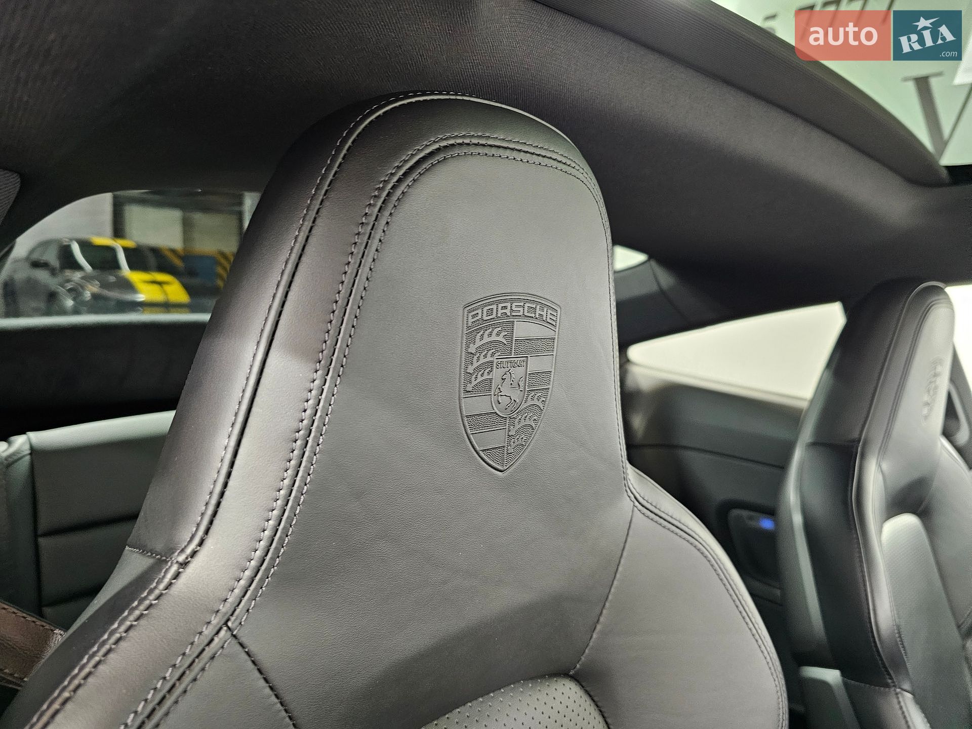 Porsche 911 2022 VIN WP0ZZZ998PS200366 фото оголошення 12 з 39