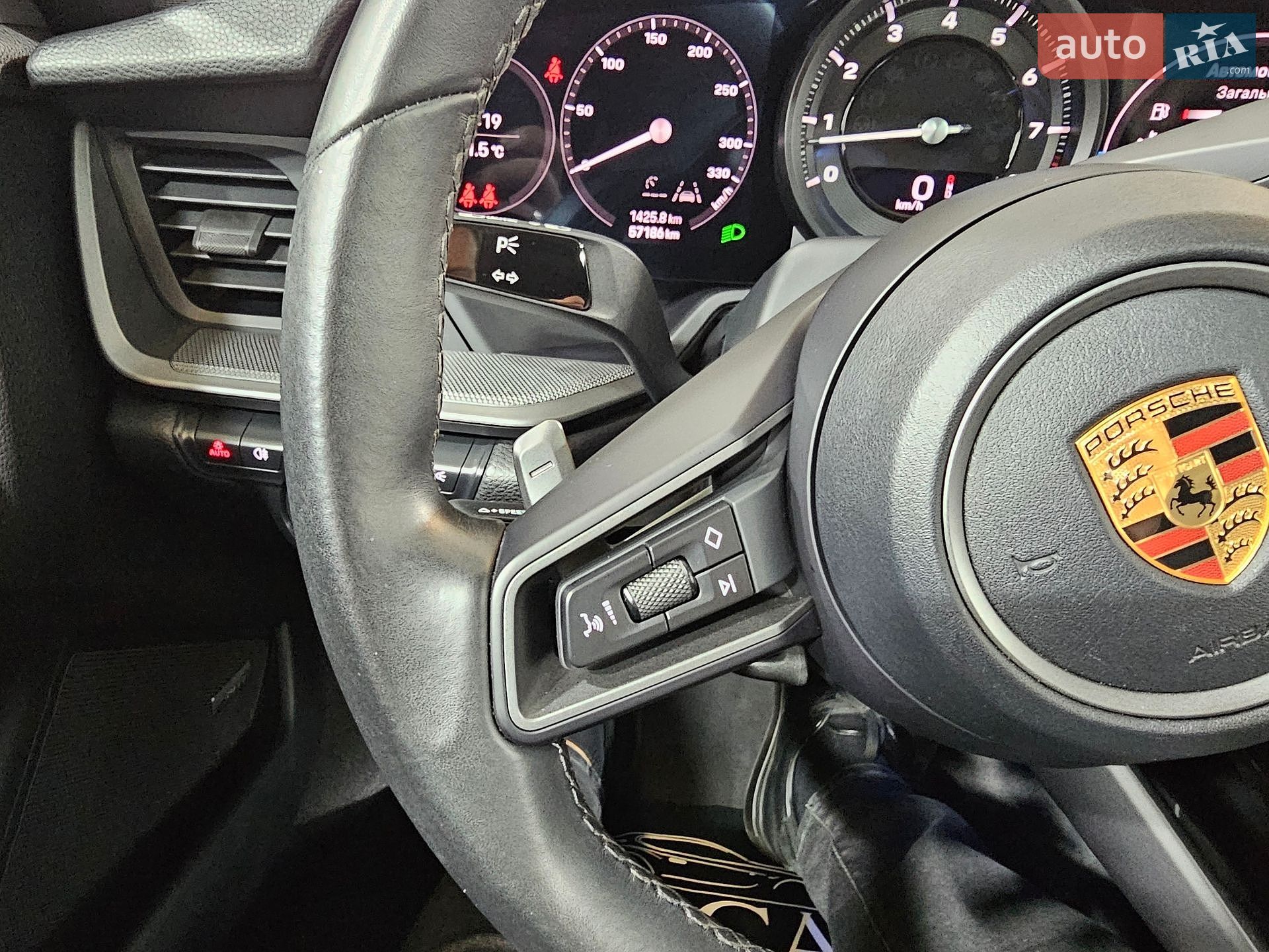 Porsche 911 2022 VIN WP0ZZZ998PS200366 фото оголошення 31 з 39