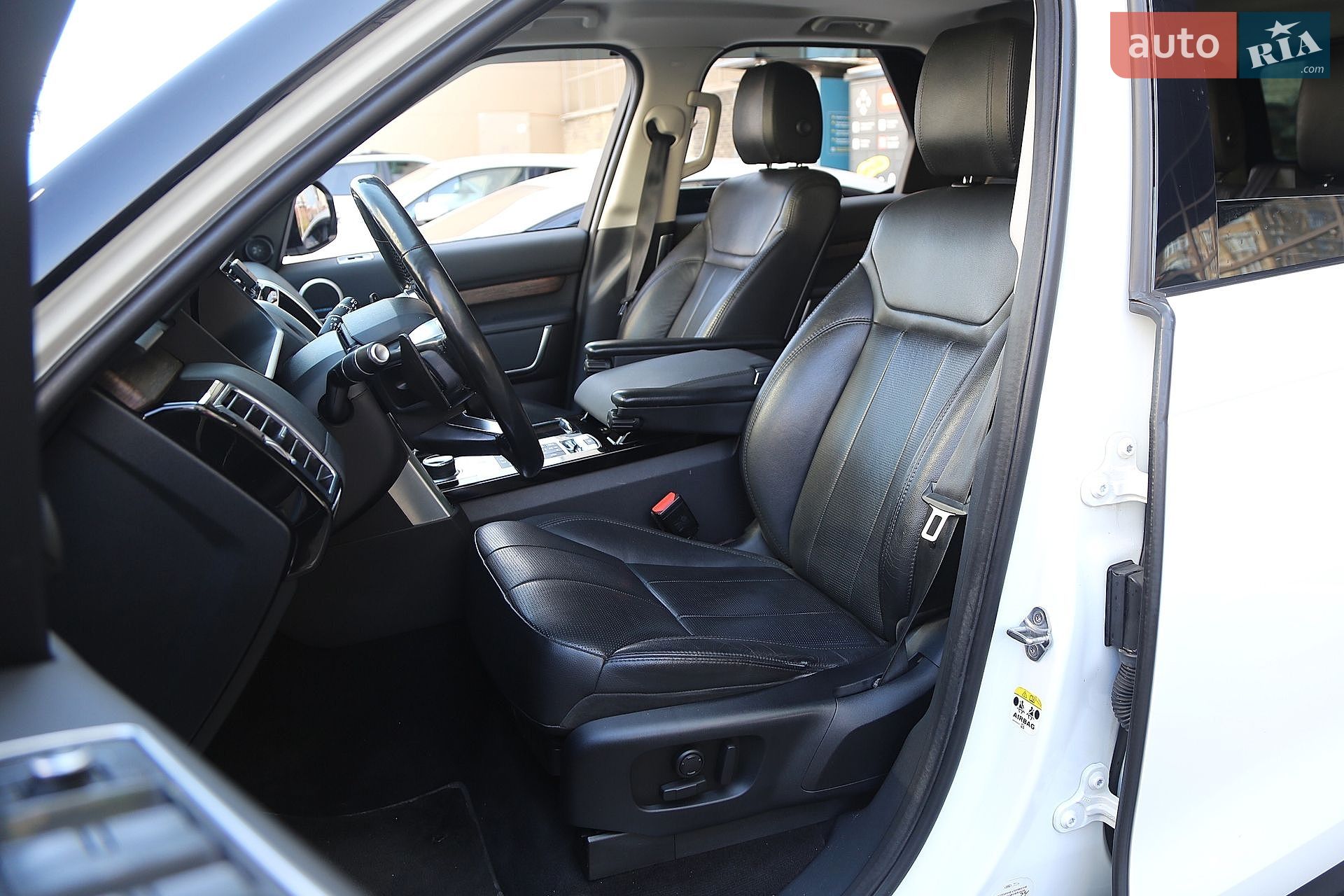 Land Rover Discovery 2017 VIN SALRA2BK1HA009402 фото оголошення 9 з 34