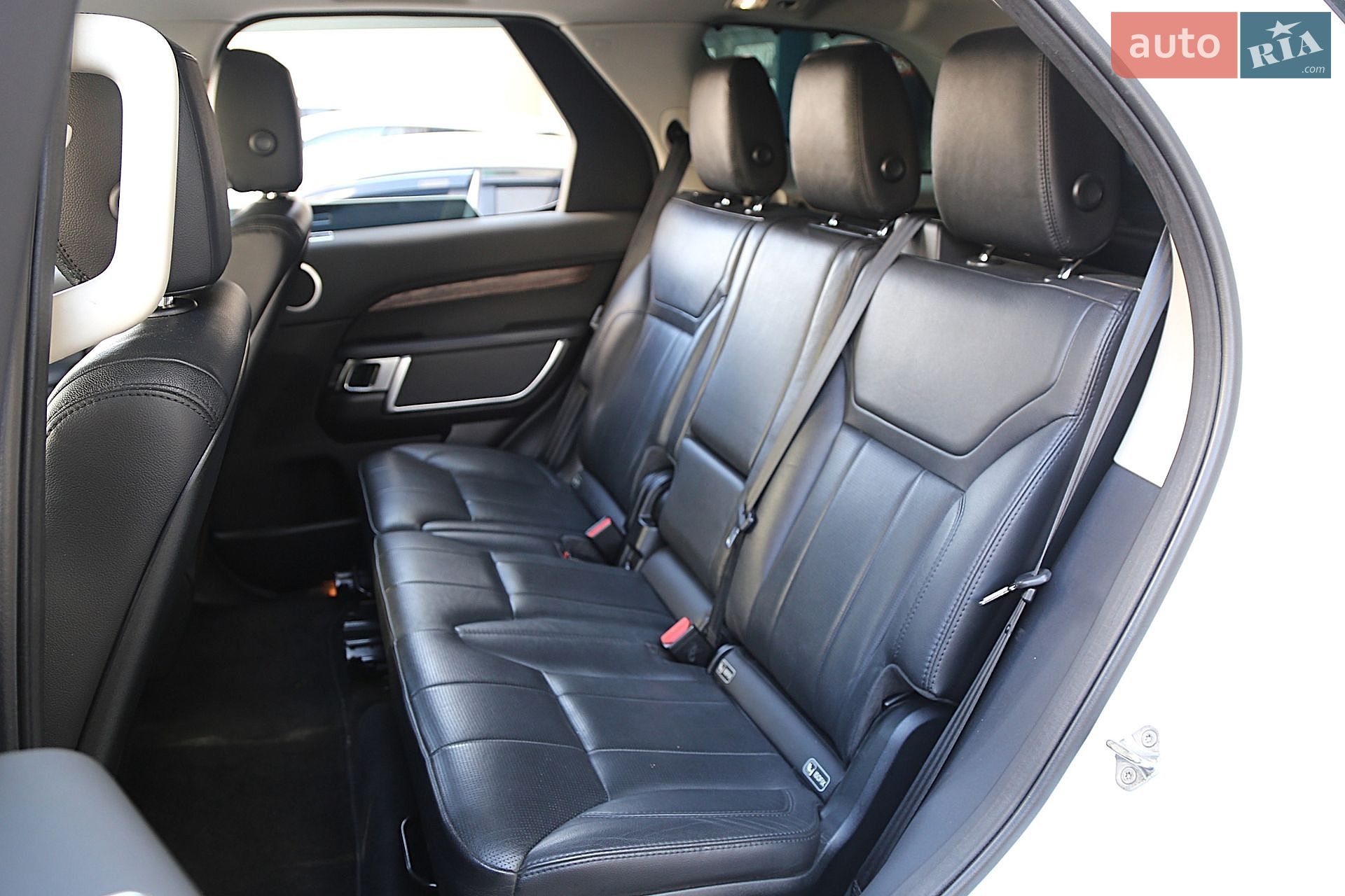 Land Rover Discovery 2017 VIN SALRA2BK1HA009402 фото оголошення 10 з 34