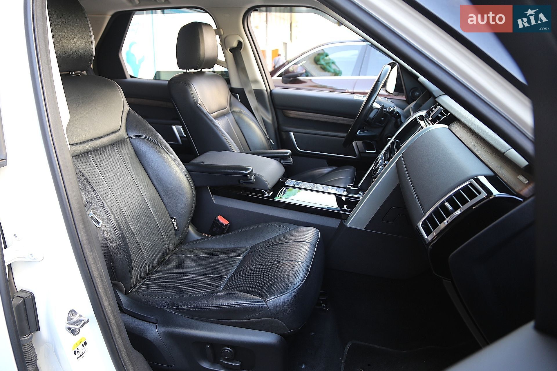 Land Rover Discovery 2017 VIN SALRA2BK1HA009402 фото оголошення 12 з 34