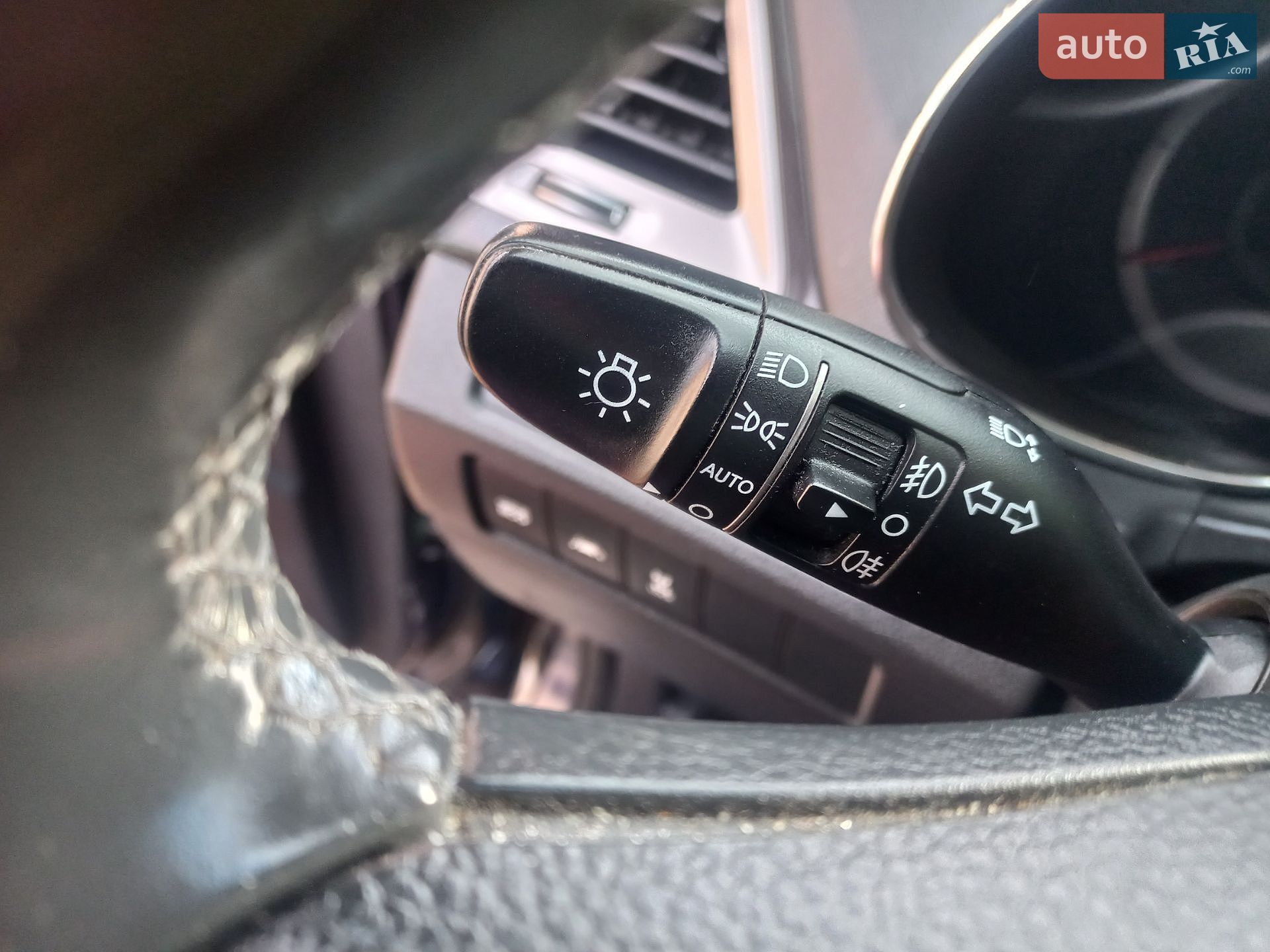 Hyundai Santa FE 2015 VIN KMHSU81XDEU325236 фото оголошення 56 з 126