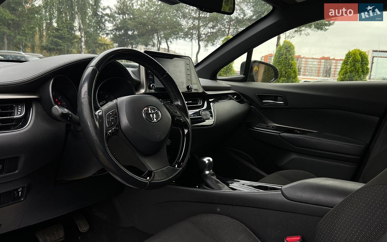 Toyota C-HR 2018 VIN JTNKHMBX1K1012122 фото оголошення 10 з 22