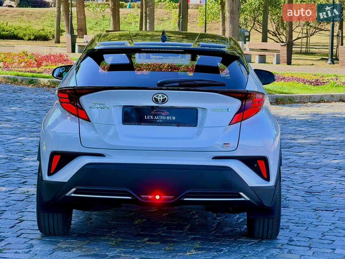 Toyota C-HR 2021 VIN NMTK54BX60R050828 фото оголошення 3 з 239