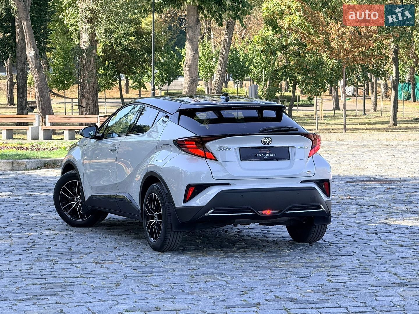 Toyota C-HR 2021 VIN NMTK54BX60R050828 фото оголошення 6 з 239