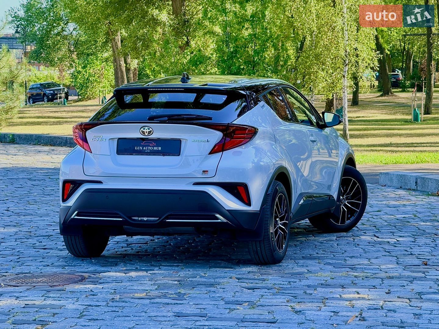 Toyota C-HR 2021 VIN NMTK54BX60R050828 фото оголошення 10 з 239