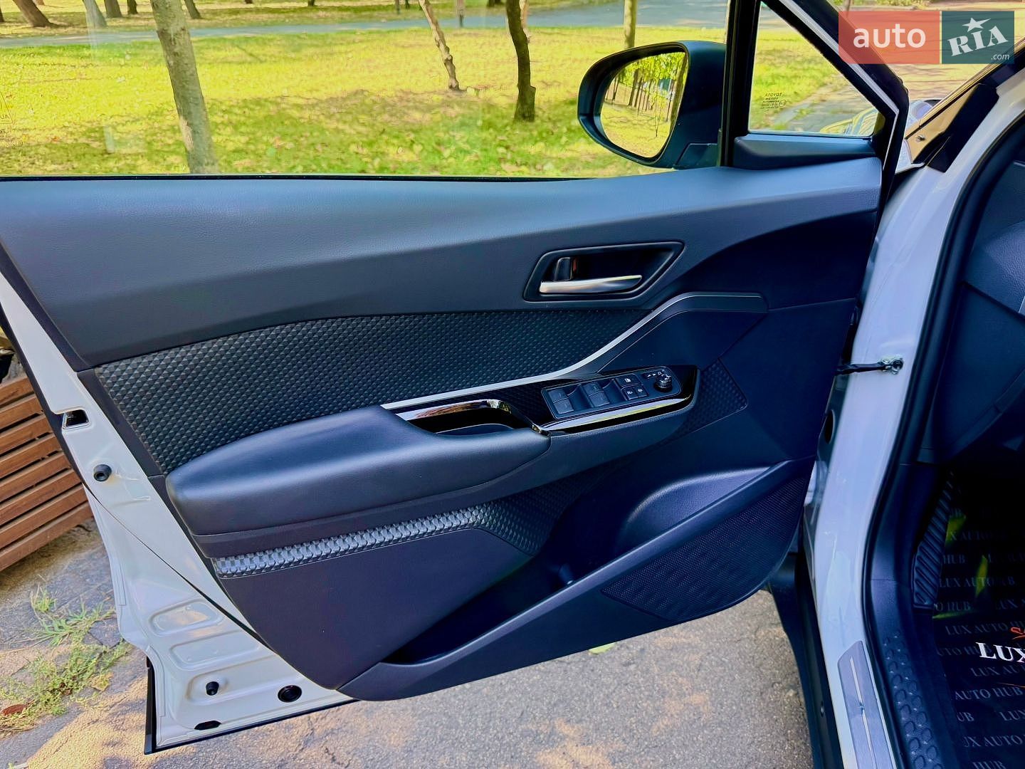 Toyota C-HR 2021 VIN NMTK54BX60R050828 фото оголошення 32 з 239
