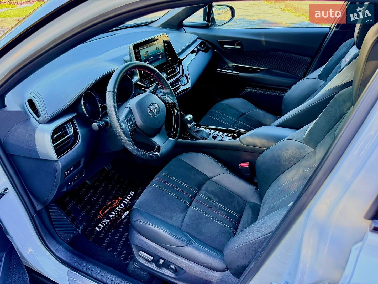 Toyota C-HR 2021 VIN NMTK54BX60R050828 фото оголошення 39 з 239