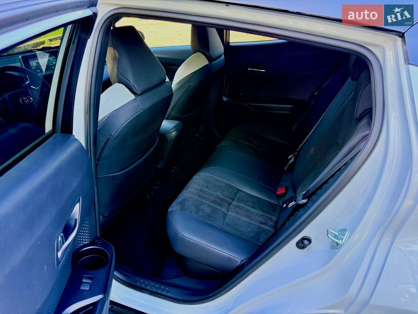 Toyota C-HR 2021 VIN NMTK54BX60R050828 фото оголошення 97 з 239