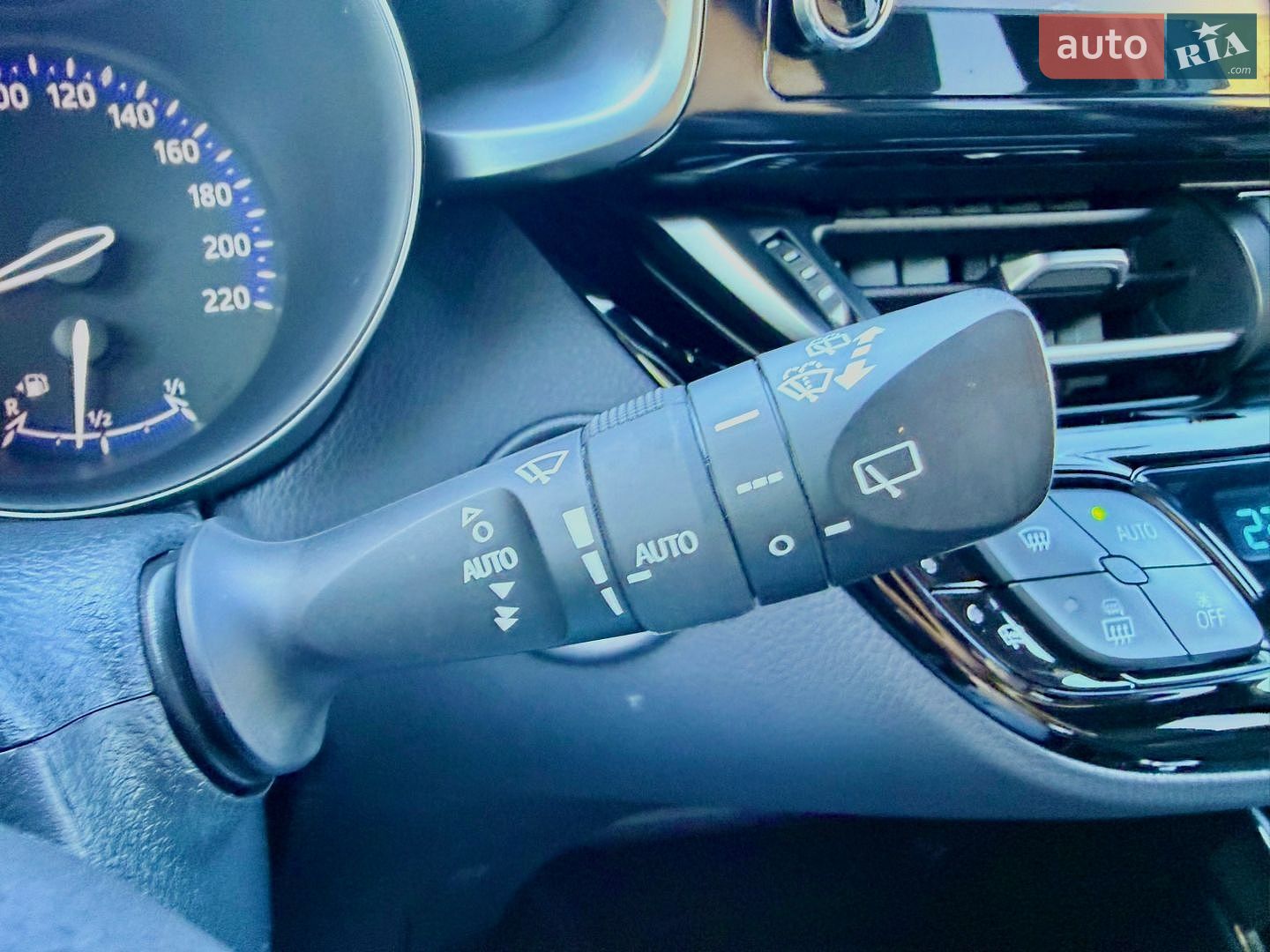 Toyota C-HR 2021 VIN NMTK54BX60R050828 фото оголошення 186 з 239