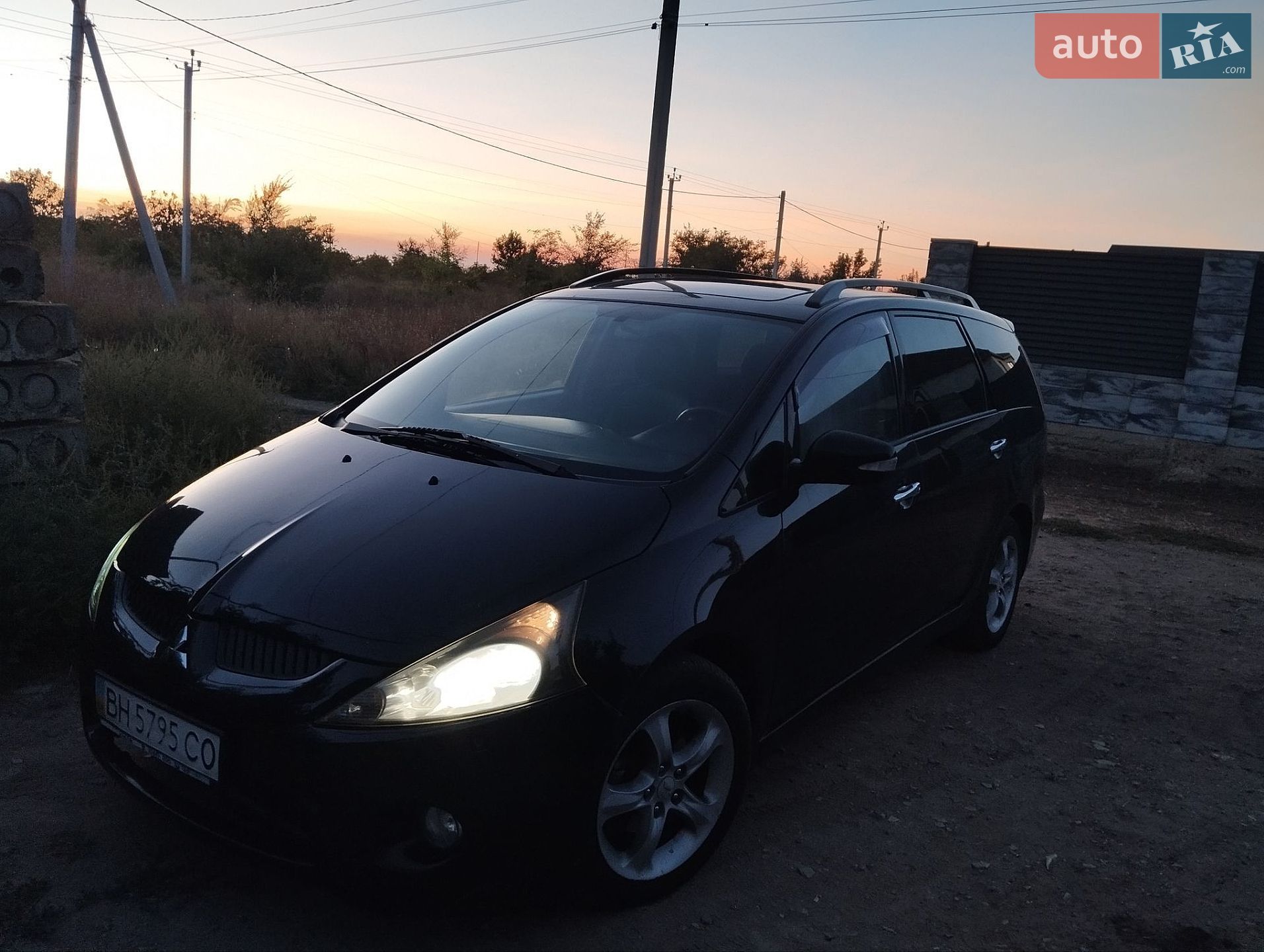 Mitsubishi Grandis 2005 VIN JMBLRNA4W6Z001118 фото оголошення 22 з 33