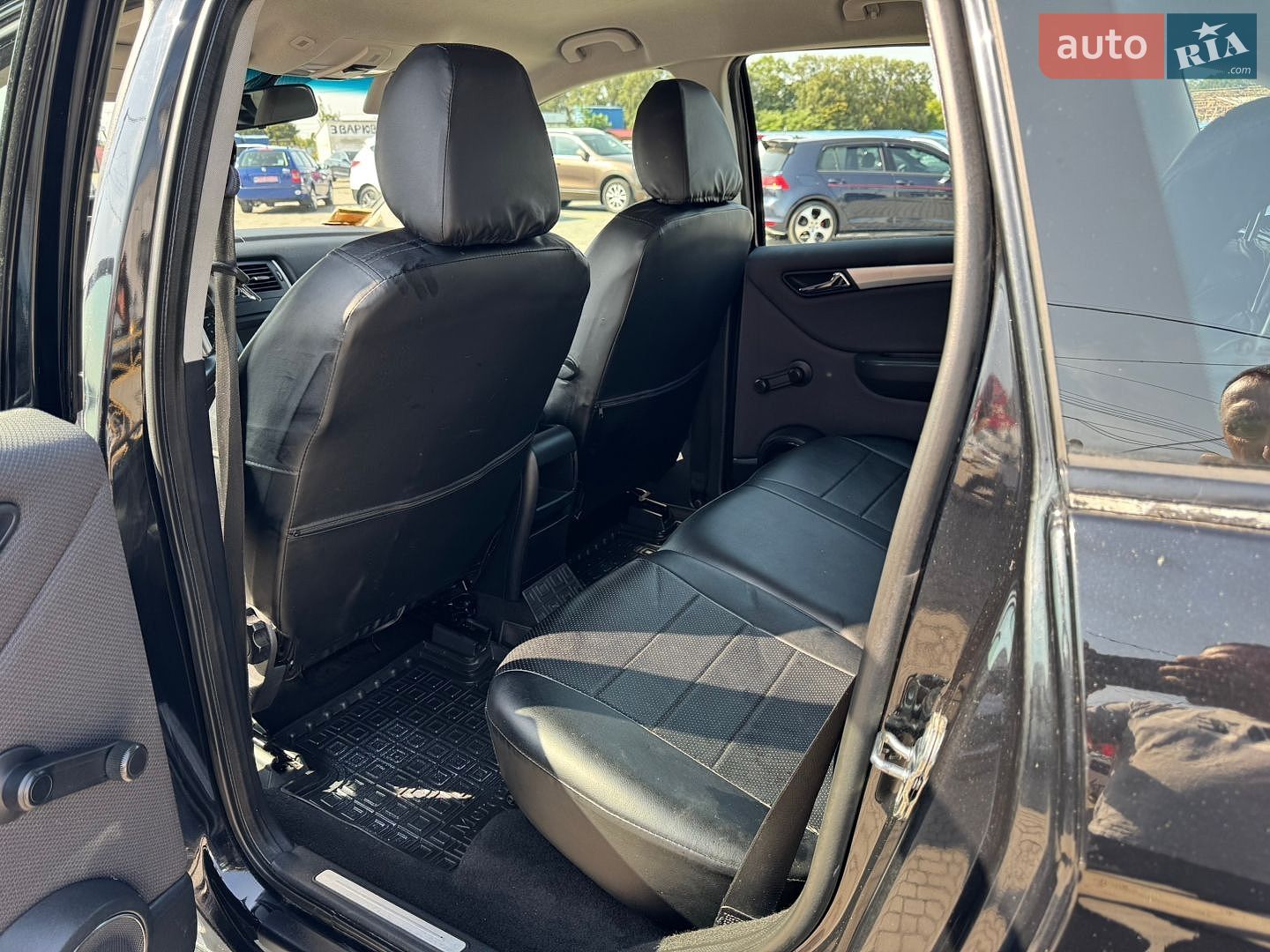 Mercedes-Benz B-Class 2011 VIN WDD2452071J724911 фото оголошення 11 з 25