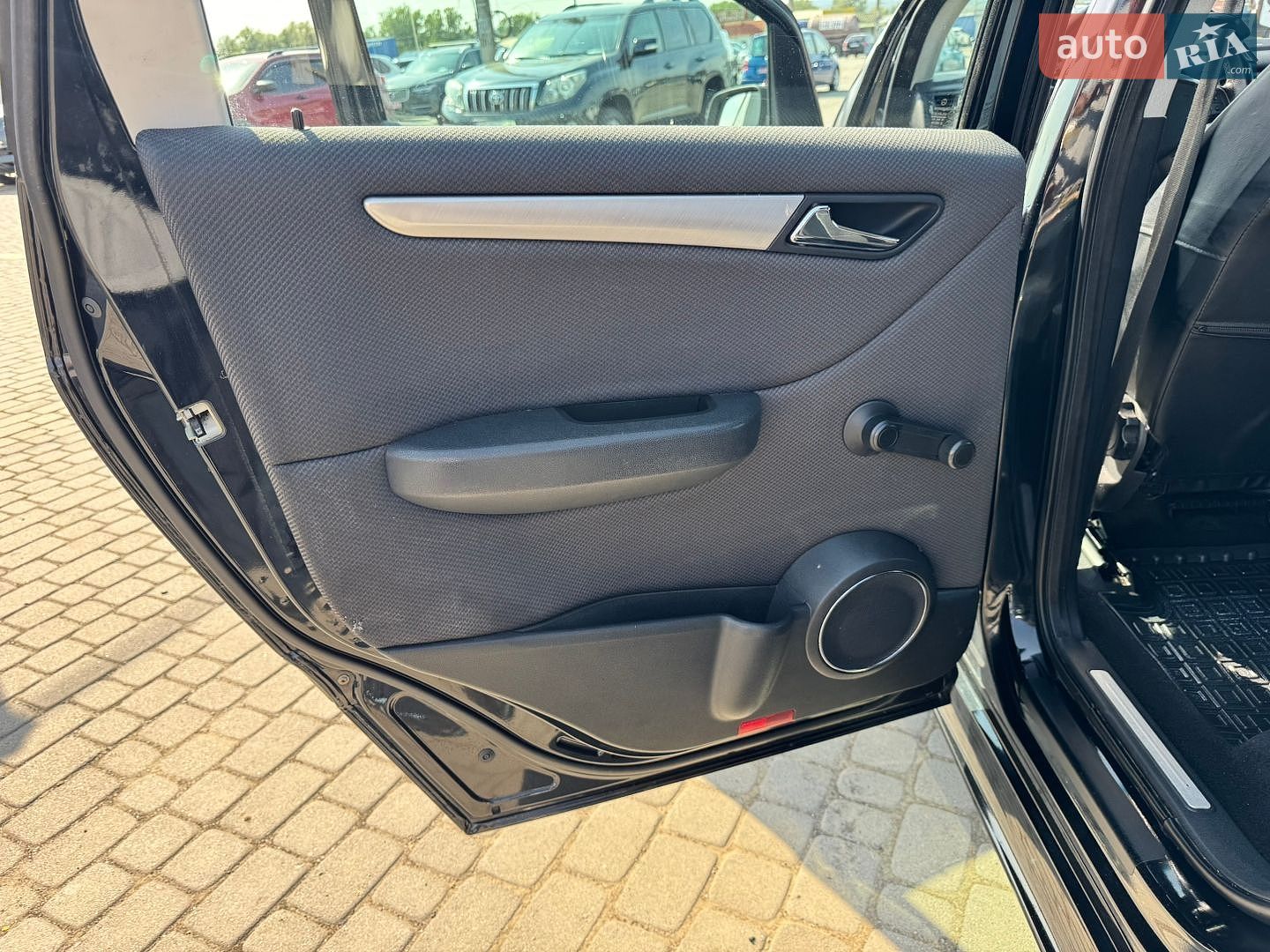 Mercedes-Benz B-Class 2011 VIN WDD2452071J724911 фото оголошення 13 з 25