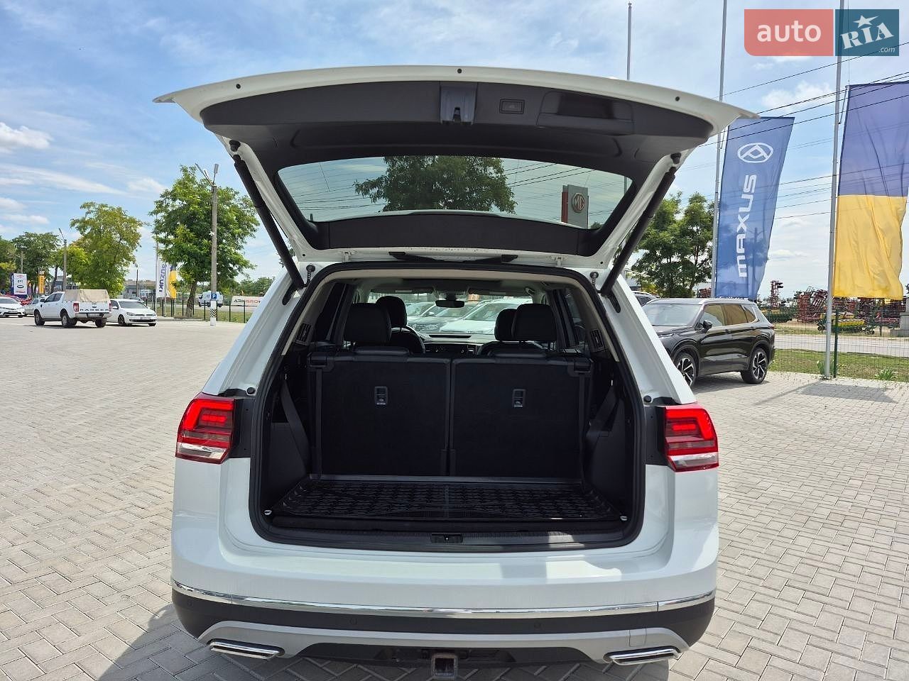 Volkswagen Atlas 2018 VIN 1V2NR2CA8KC522290 фото оголошення 7 з 32