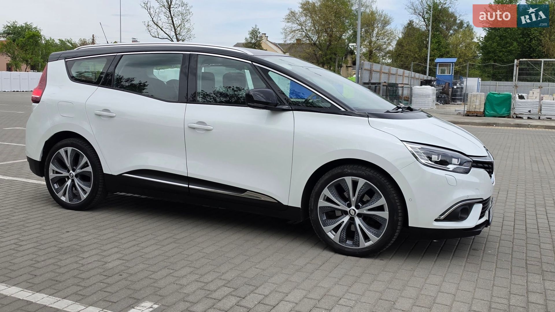 Renault Grand Scenic 2017 VIN VF1RFA00356040071 фото оголошення 12 з 62