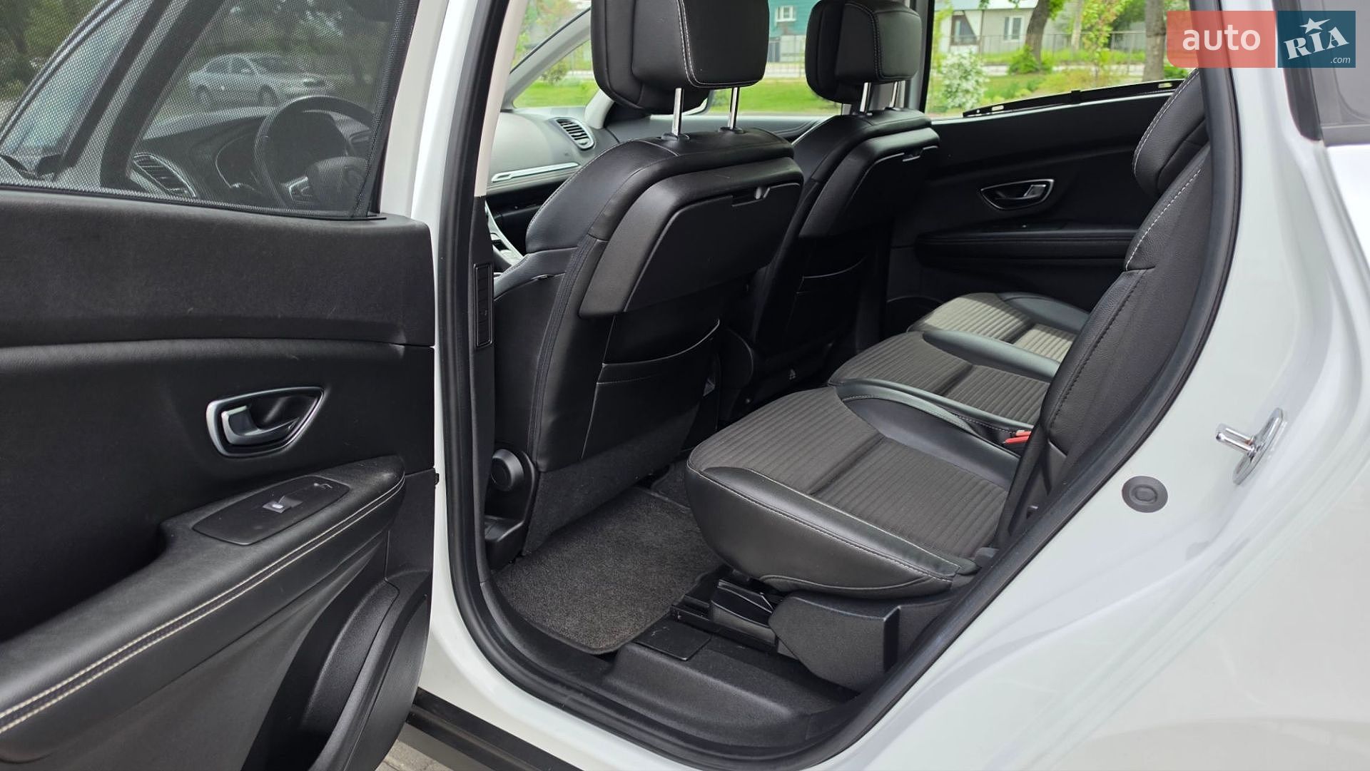 Renault Grand Scenic 2017 VIN VF1RFA00356040071 фото оголошення 38 з 62