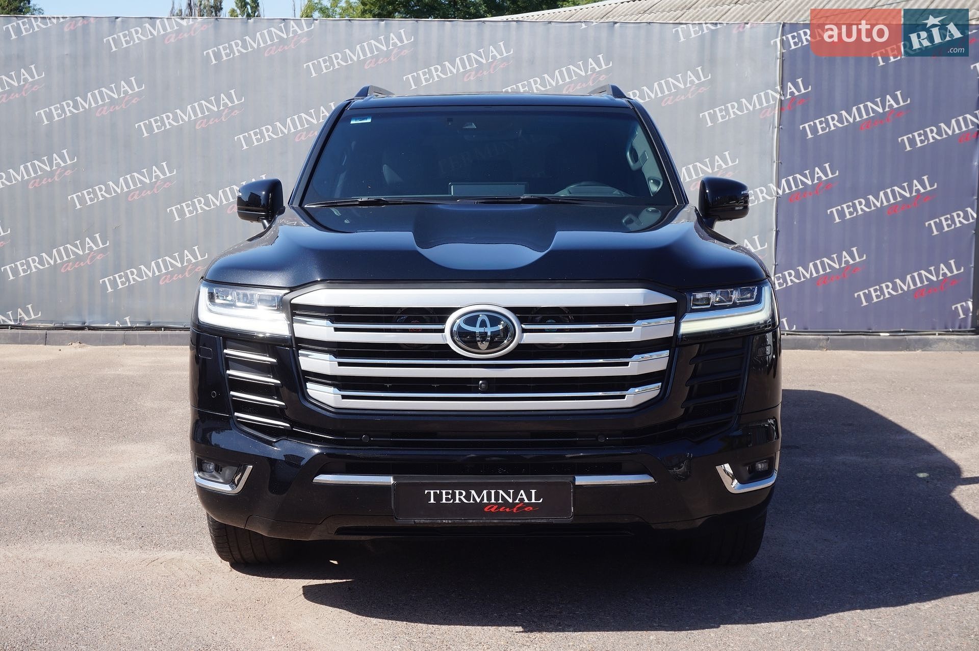Toyota Land Cruiser 2022 VIN JTMAAABJ504010304 фото оголошення 2 з 76