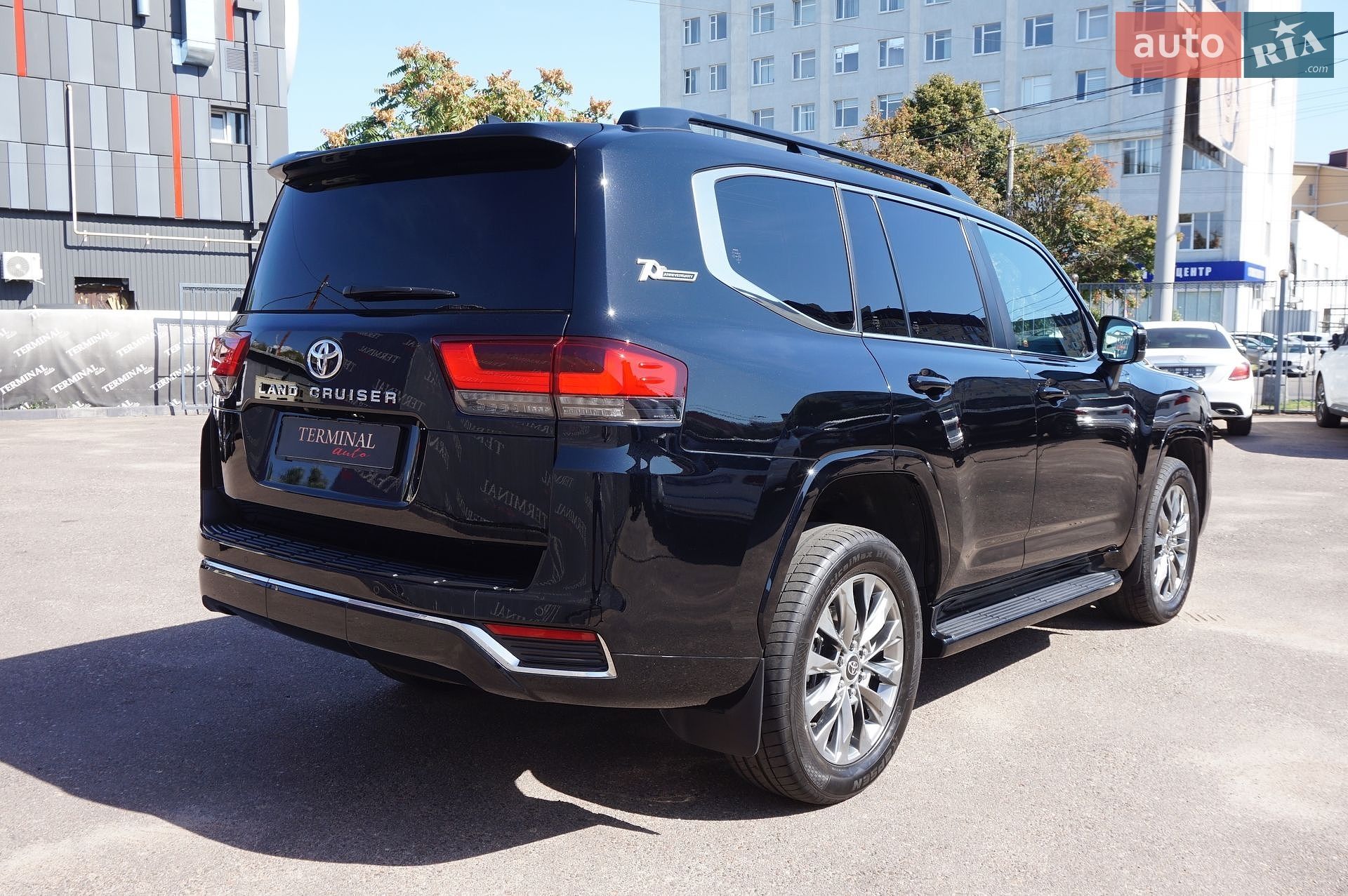 Toyota Land Cruiser 2022 VIN JTMAAABJ504010304 фото оголошення 5 з 76