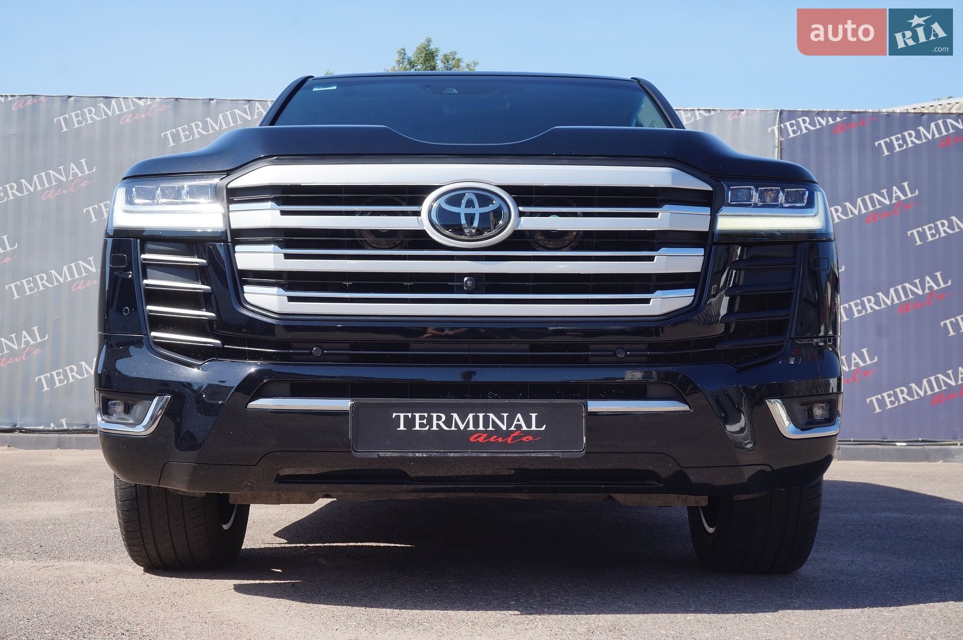 Toyota Land Cruiser 2022 VIN JTMAAABJ504010304 фото оголошення 11 з 76