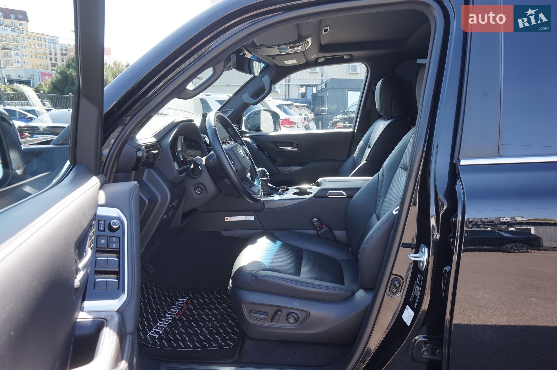 Toyota Land Cruiser 2022 VIN JTMAAABJ504010304 фото оголошення 19 з 76