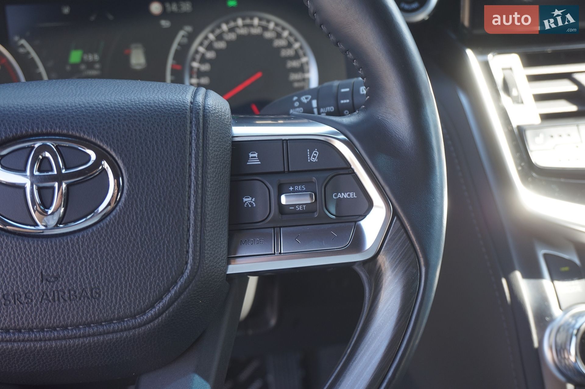 Toyota Land Cruiser 2022 VIN JTMAAABJ504010304 фото оголошення 42 з 76