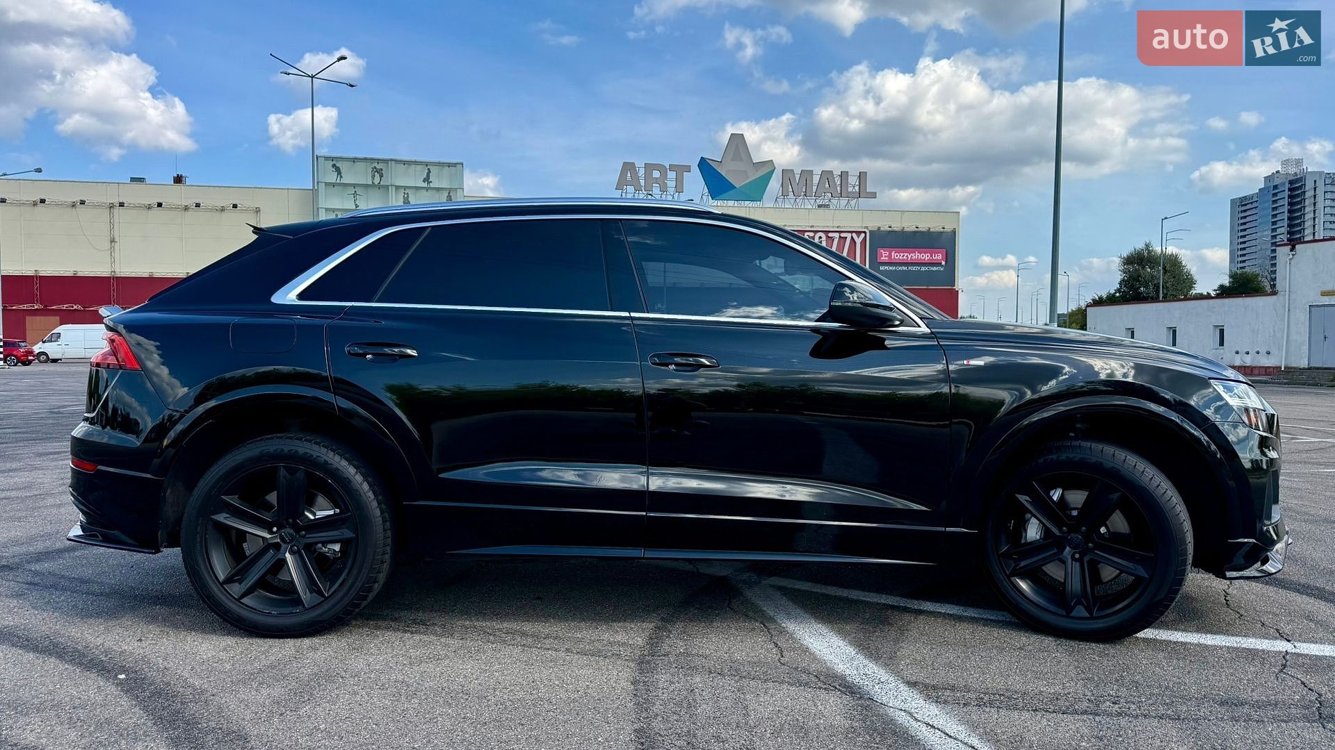 Audi Q8 2018 VIN WA1AVAF16KD016415 фото оголошення 2 з 45