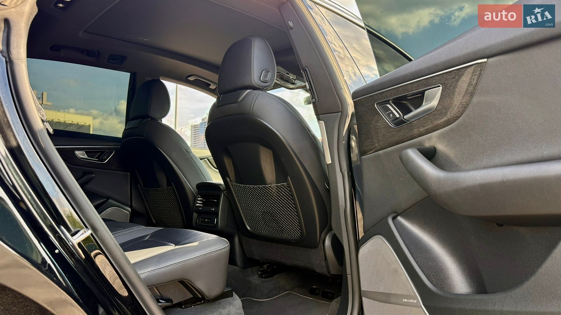 Audi Q8 2018 VIN WA1AVAF16KD016415 фото оголошення 39 з 45