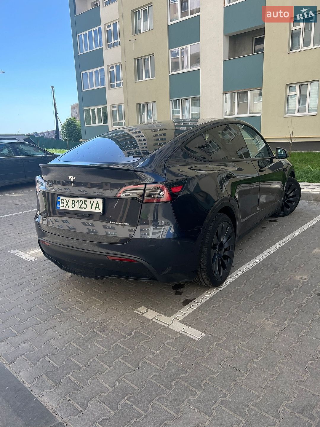 Tesla Model Y 2024 VIN 7SAYGDEE1RF080100 фото оголошення 15 з 29