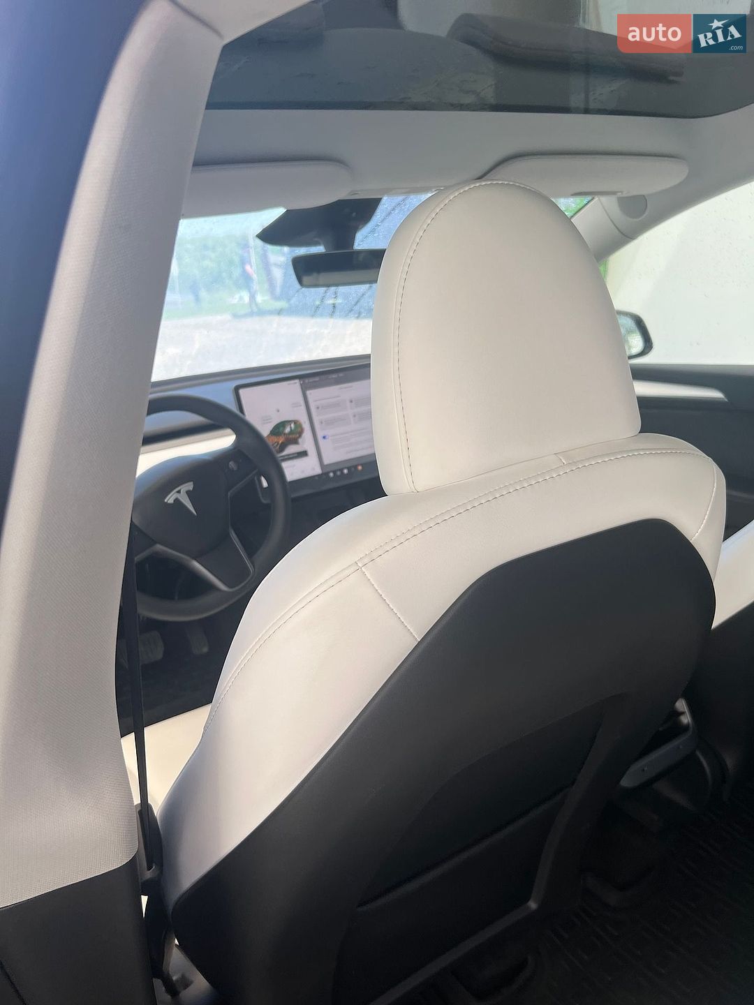 Tesla Model Y 2024 VIN 7SAYGDEE1RF080100 фото оголошення 29 з 29