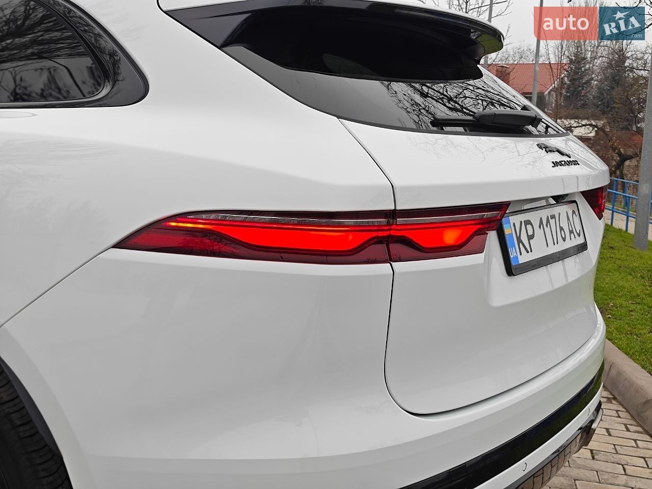 Jaguar F-Pace 2023 VIN SADCT2FU1RA739500 фото оголошення 11 з 28