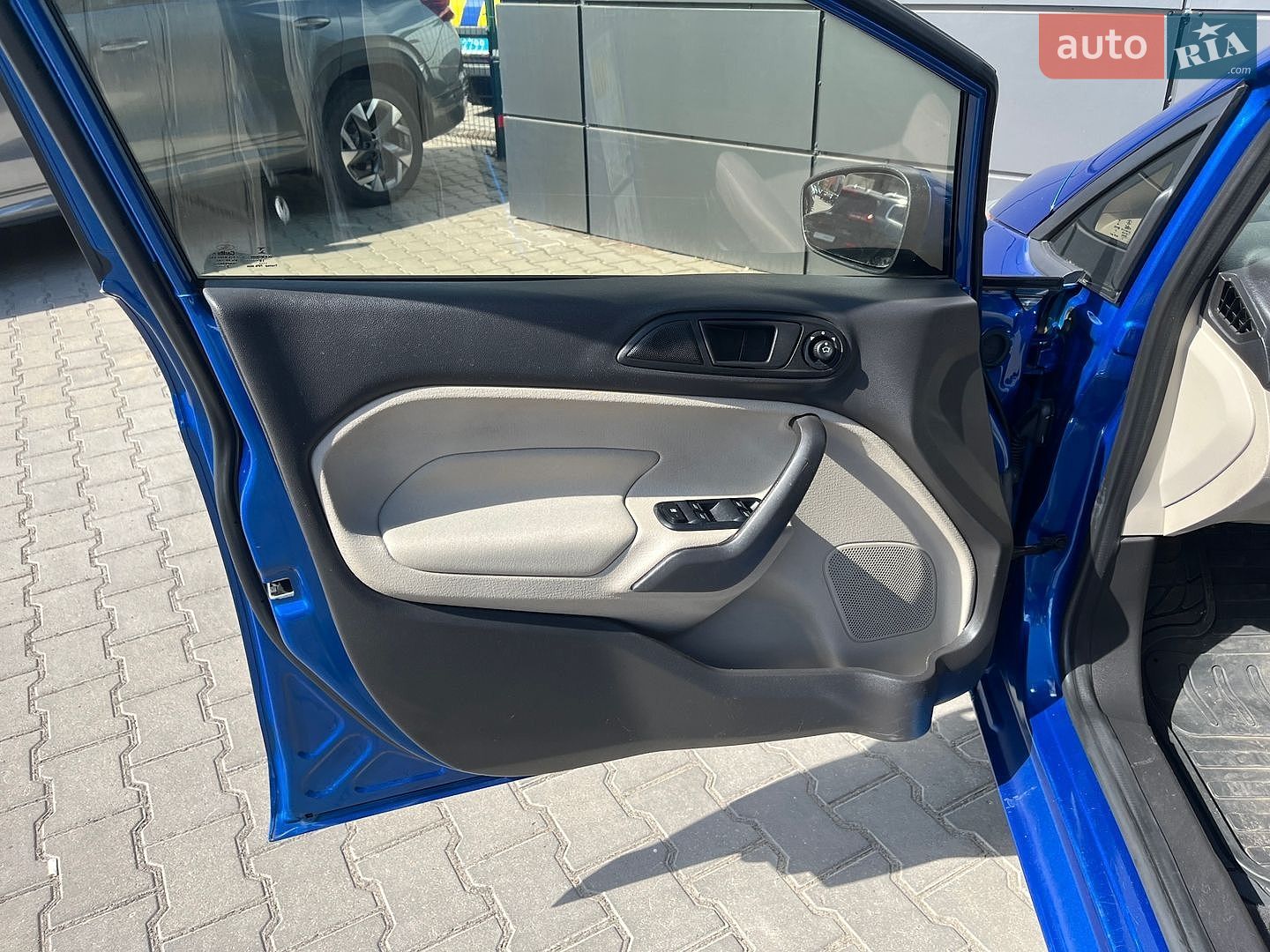 Ford Fiesta 2018 VIN 3FADP4BJ1JM138676 фото оголошення 9 з 22