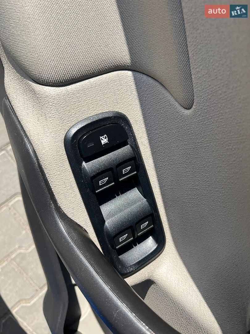 Ford Fiesta 2018 VIN 3FADP4BJ1JM138676 фото оголошення 19 з 22