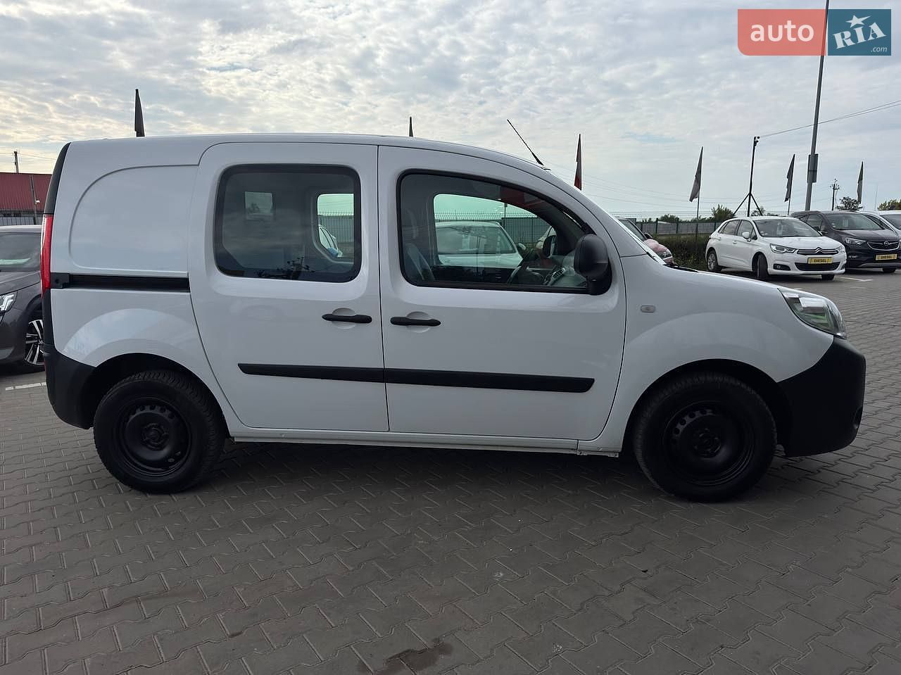 Renault Kangoo 2021 VIN VF1WF000X67370122 фото оголошення 8 з 33