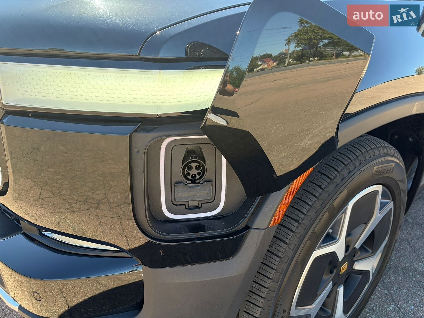 Rivian R1T 2023 VIN 7FCTGAAA3NN016283 фото оголошення 36 з 61