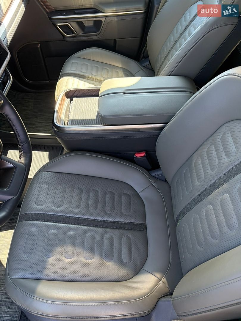 Rivian R1T 2023 VIN 7FCTGAAA3NN016283 фото оголошення 38 з 61