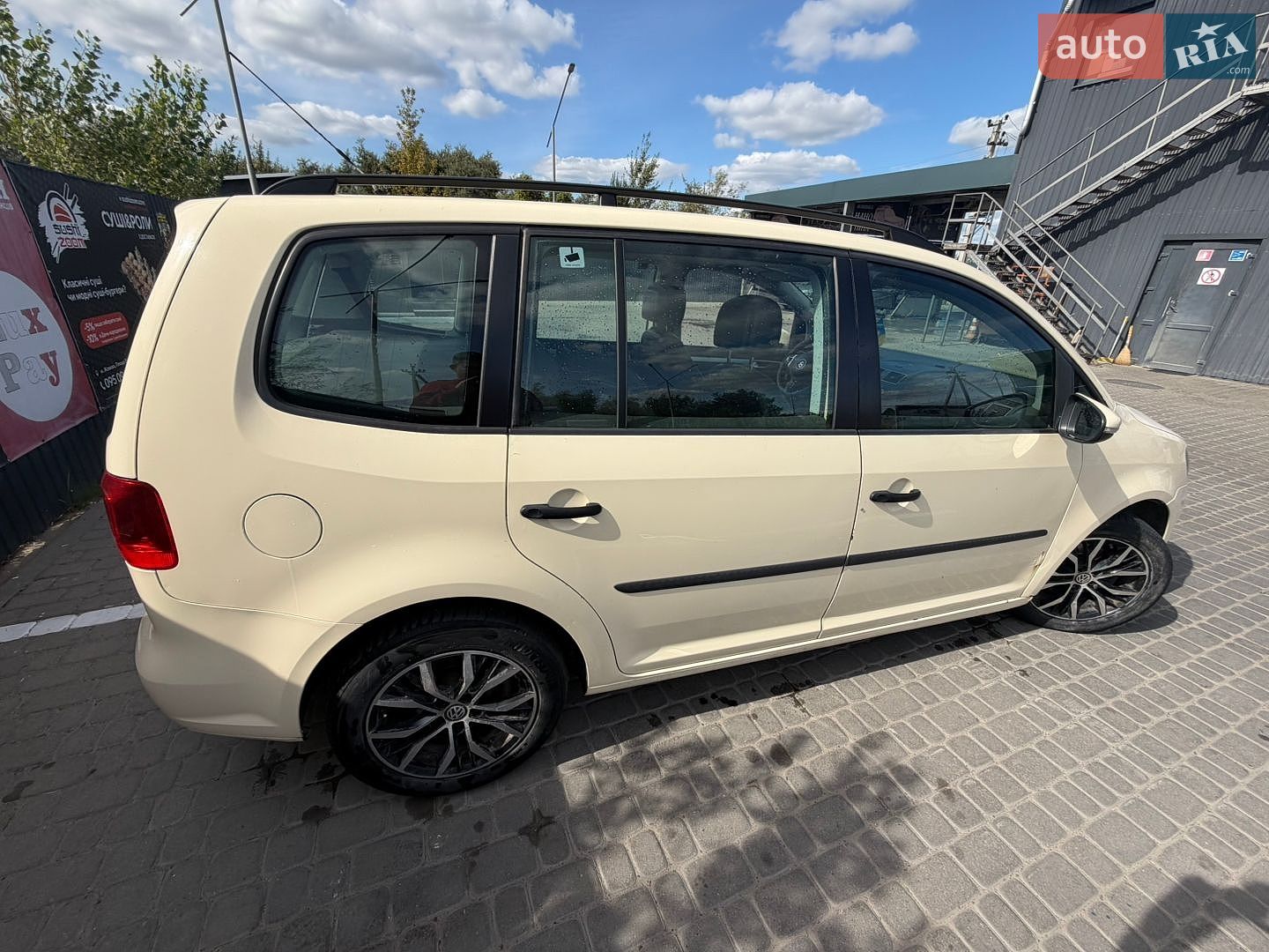 Volkswagen Touran 2013 VIN WVGZZZ1TZDW056222 фото оголошення 4 з 22