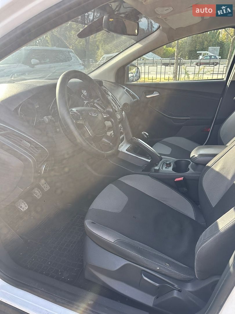 Ford Focus 2012 VIN WF0MXXGCBMCE88188 фото оголошення 5 з 9