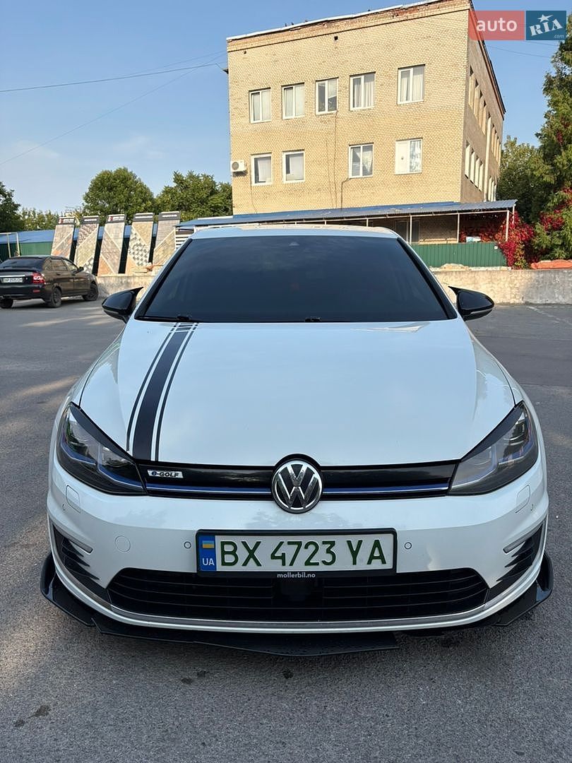 Volkswagen e-Golf 2017 VIN WVWZZZAUZJ8901372 фото оголошення 2 з 41