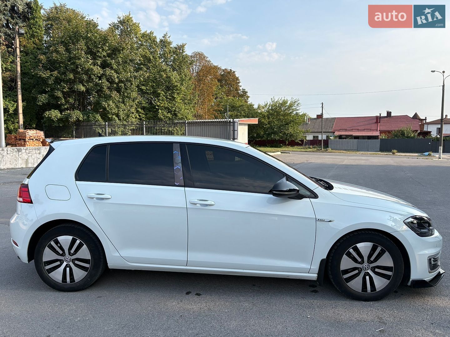 Volkswagen e-Golf 2017 VIN WVWZZZAUZJ8901372 фото оголошення 4 з 41