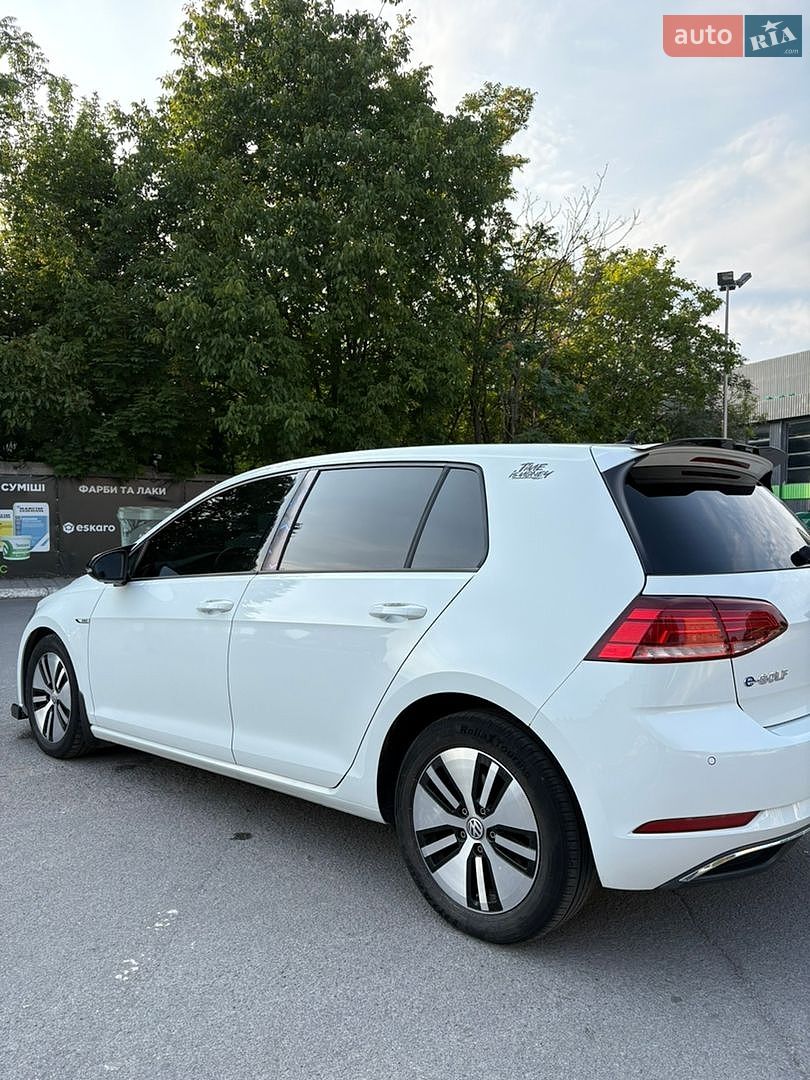 Volkswagen e-Golf 2017 VIN WVWZZZAUZJ8901372 фото оголошення 5 з 41