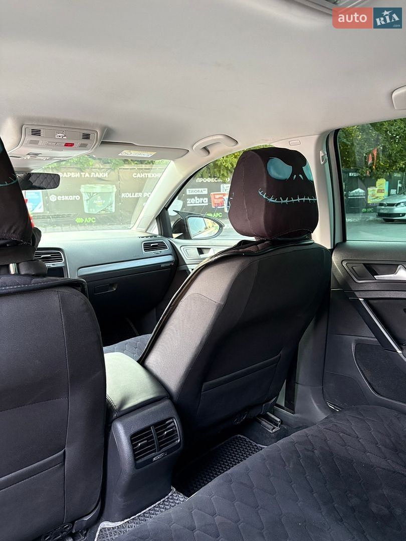 Volkswagen e-Golf 2017 VIN WVWZZZAUZJ8901372 фото оголошення 16 з 25