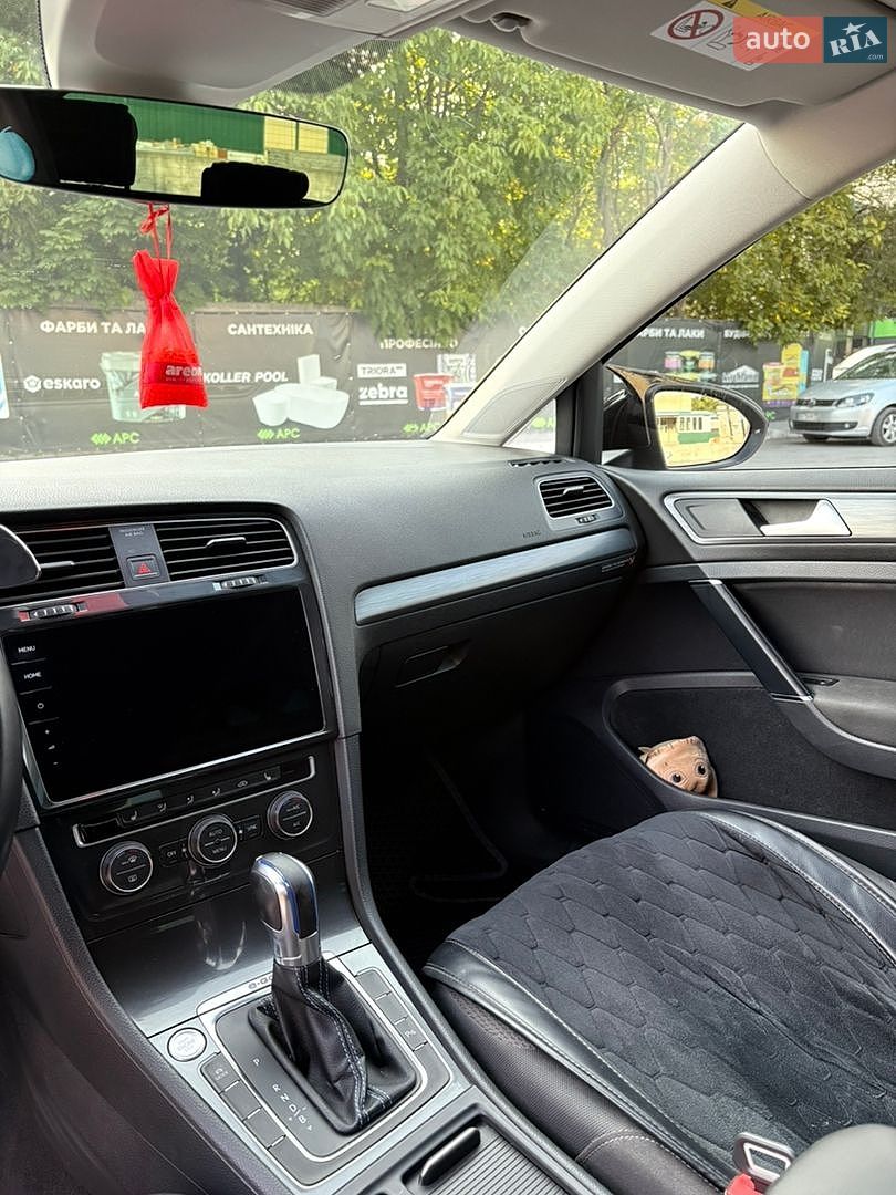 Volkswagen e-Golf 2017 VIN WVWZZZAUZJ8901372 фото оголошення 17 з 23