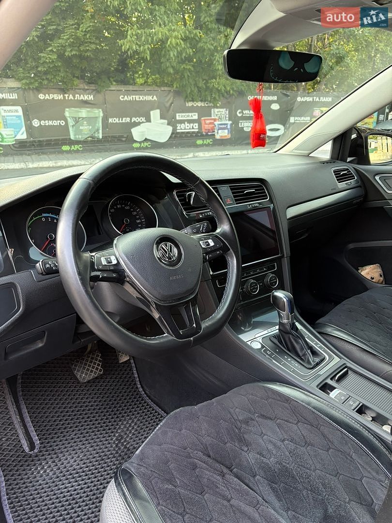 Volkswagen e-Golf 2017 VIN WVWZZZAUZJ8901372 фото оголошення 18 з 23