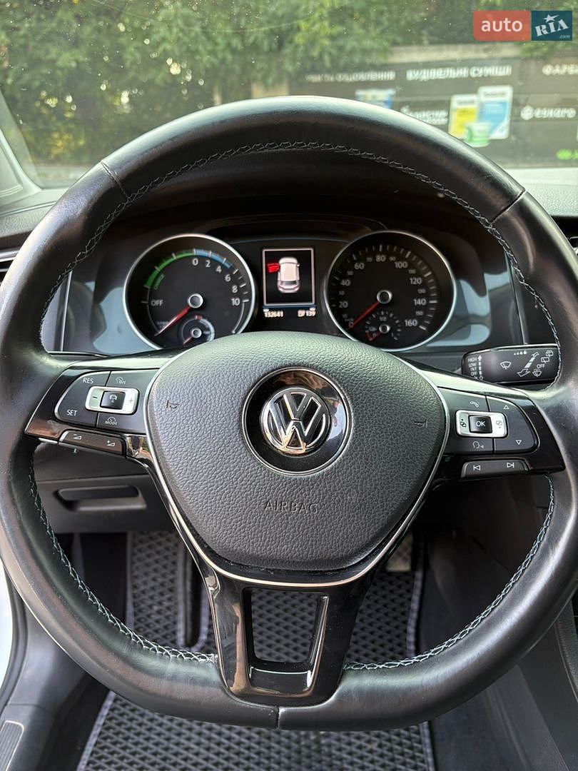 Volkswagen e-Golf 2017 VIN WVWZZZAUZJ8901372 фото оголошення 23 з 23