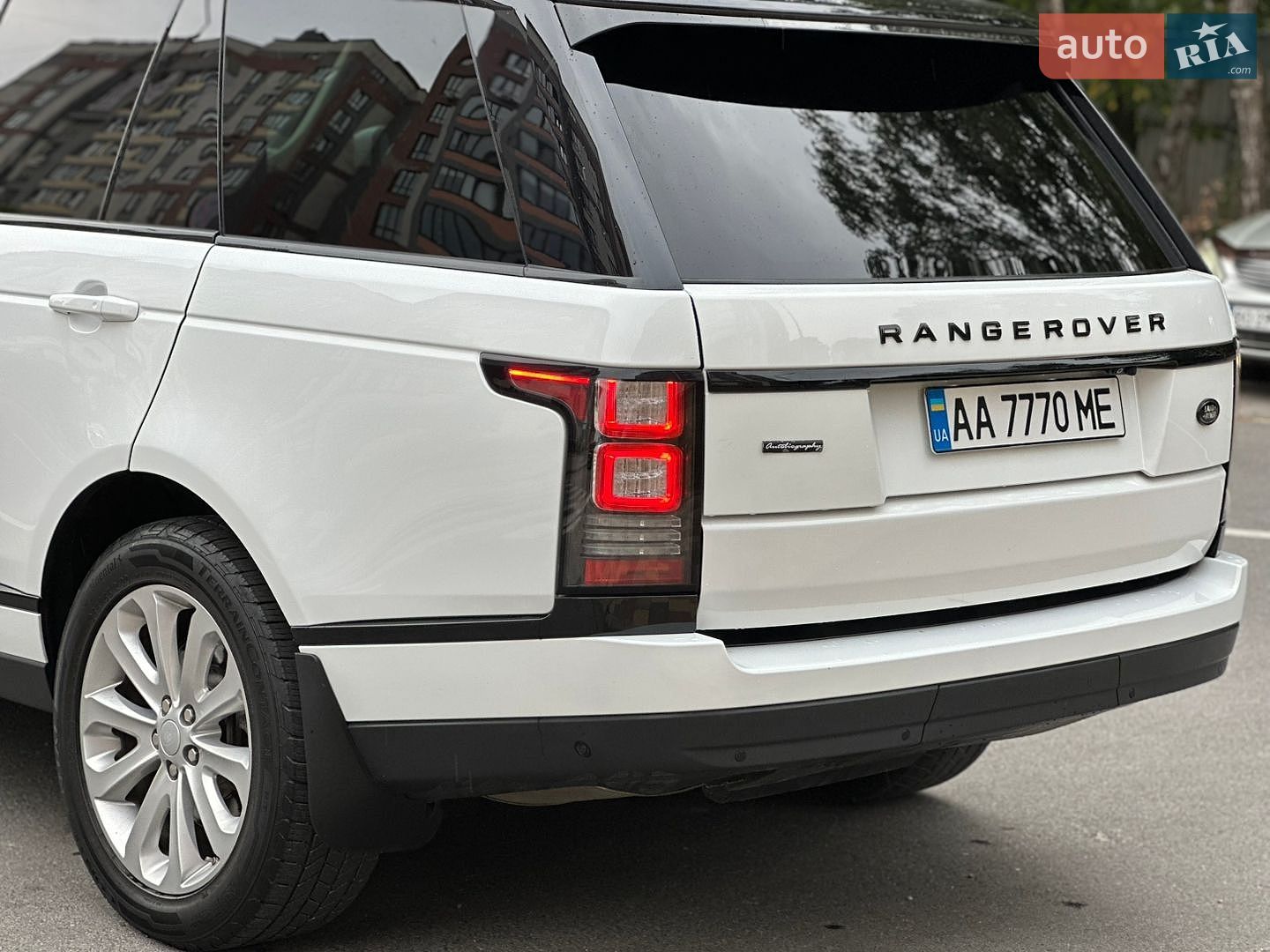 Land Rover Range Rover 2018 VIN SALGS2FK5HA360019 фото оголошення 10 з 44