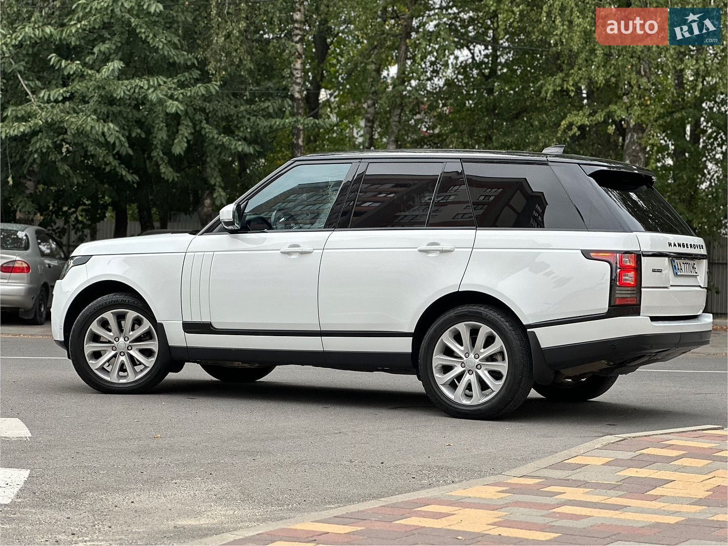 Land Rover Range Rover 2018 VIN SALGS2FK5HA360019 фото оголошення 11 з 44