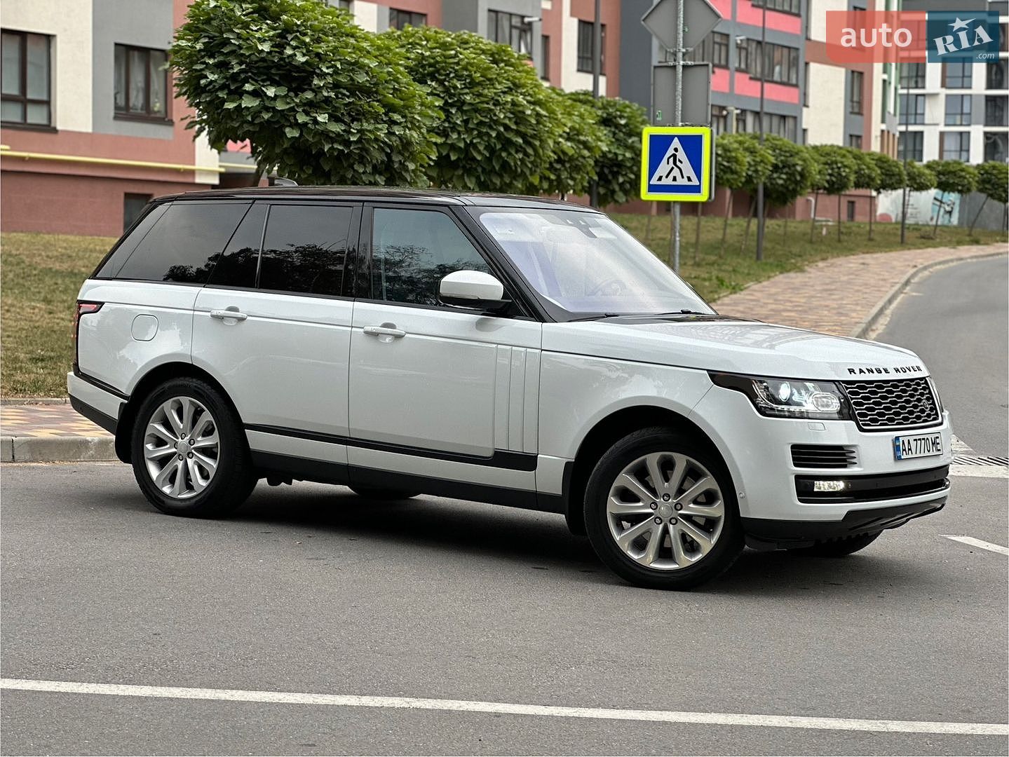 Land Rover Range Rover 2018 VIN SALGS2FK5HA360019 фото оголошення 3 з 44