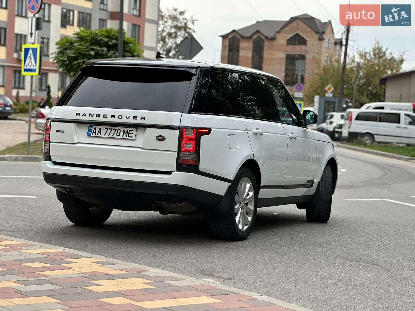 Land Rover Range Rover 2018 VIN SALGS2FK5HA360019 фото оголошення 6 з 44